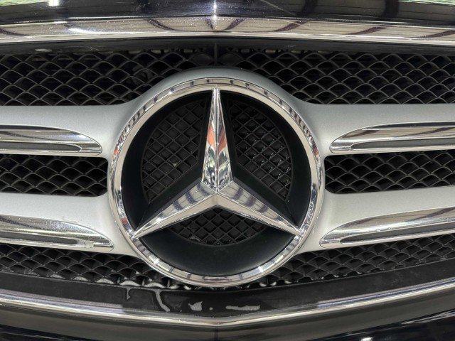 Used 2017 Mercedes-Benz E 400 4MATIC Wagon image 10