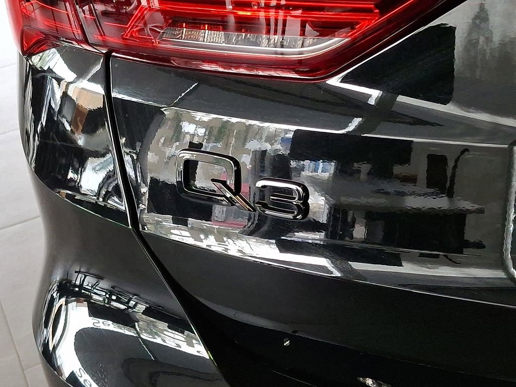 Certified 2025 Audi Q3 2.0T Premium w/ Convenience Package image 30