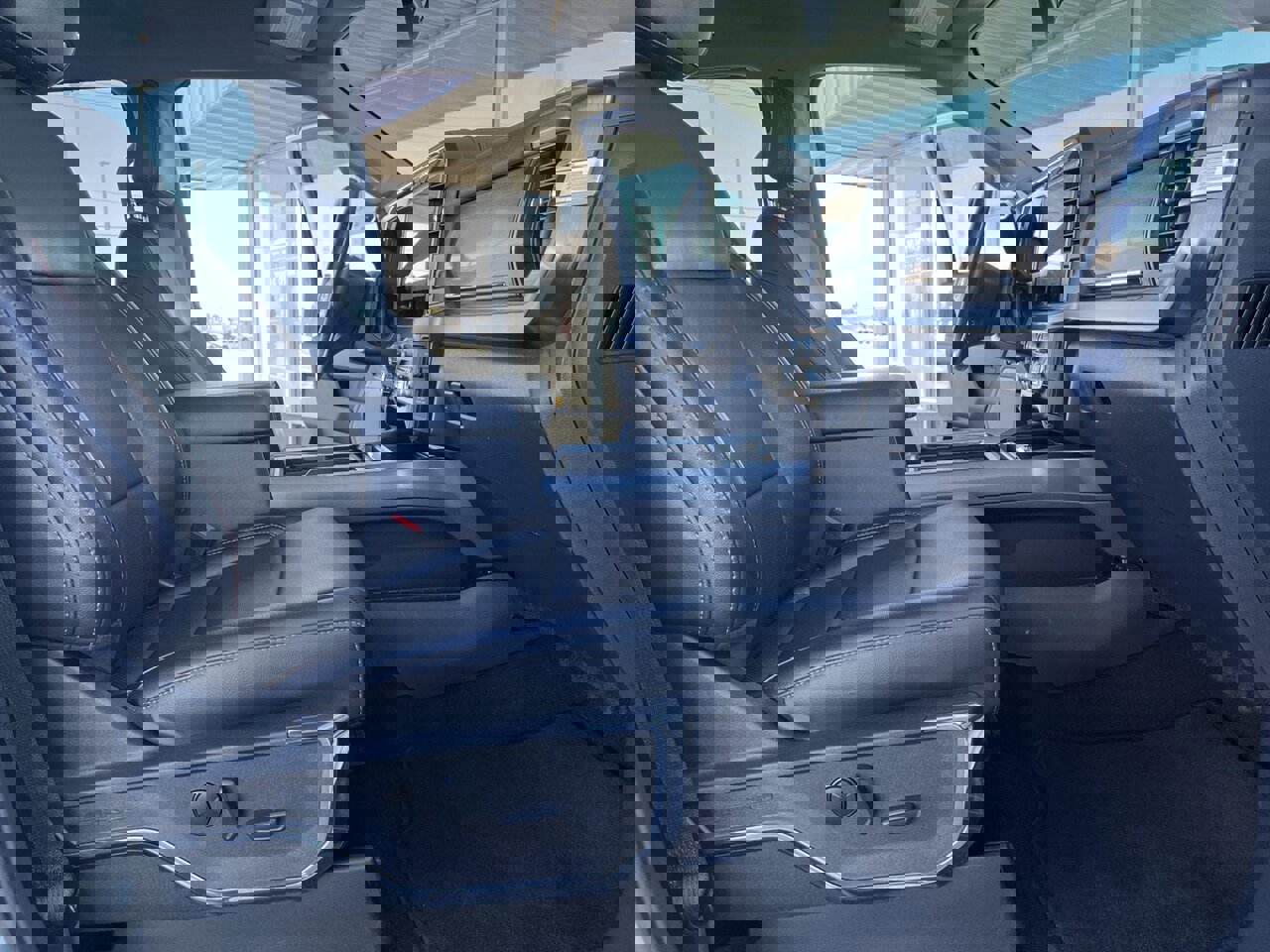 Used 2024 Ford F250 Lariat image 23