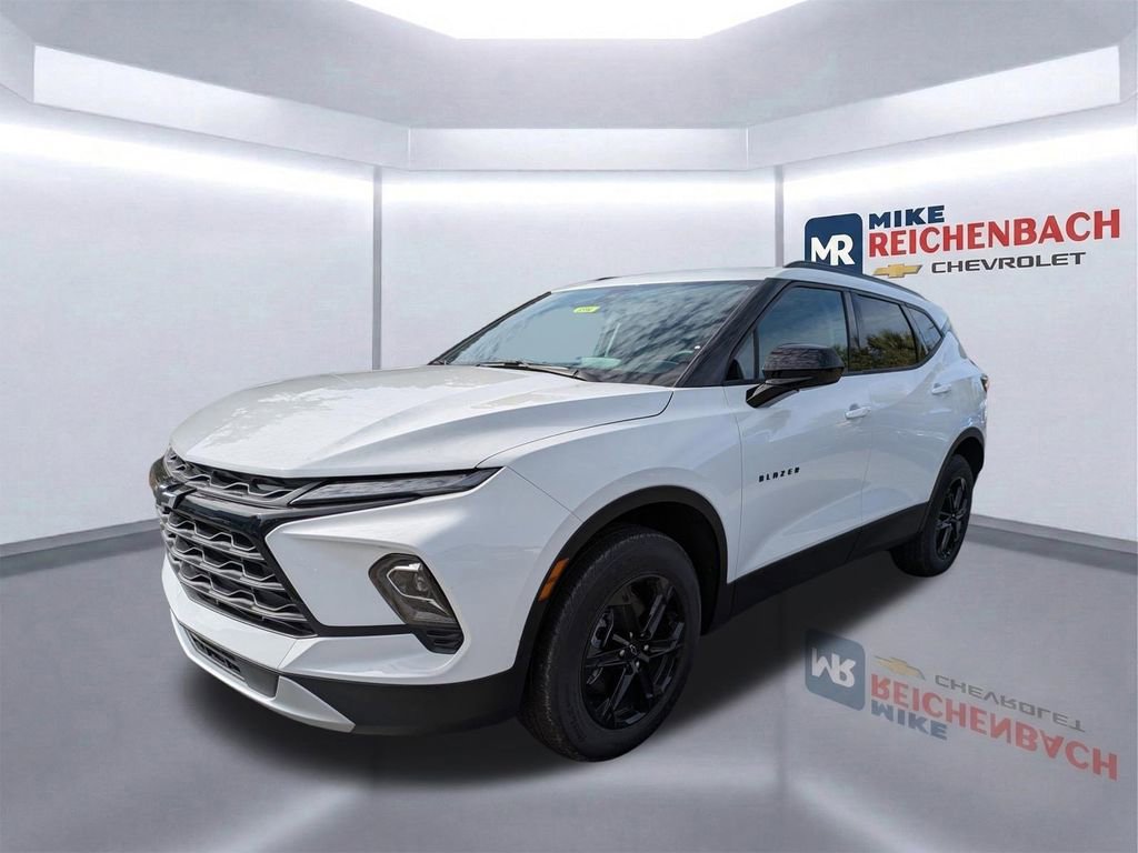 New 2025 Chevrolet Blazer LT w/ Midnight/Sport Edition image 8