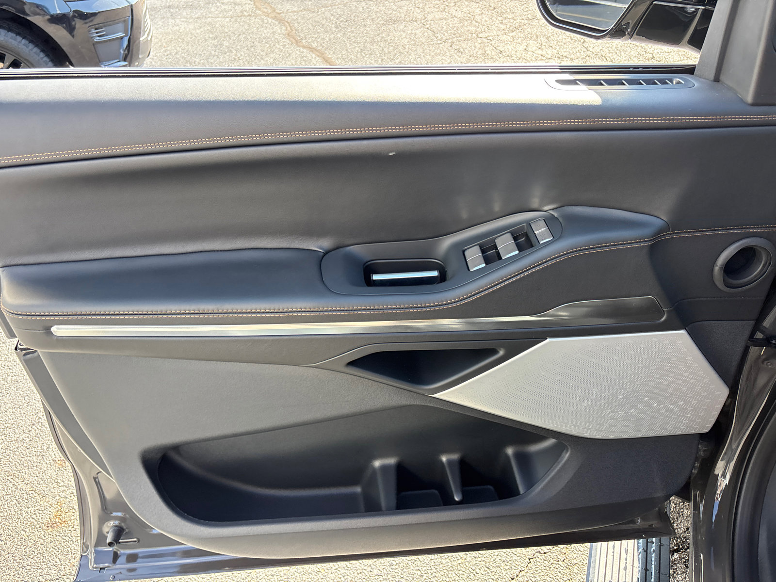 New 2025 Lincoln Navigator Black Label image 11