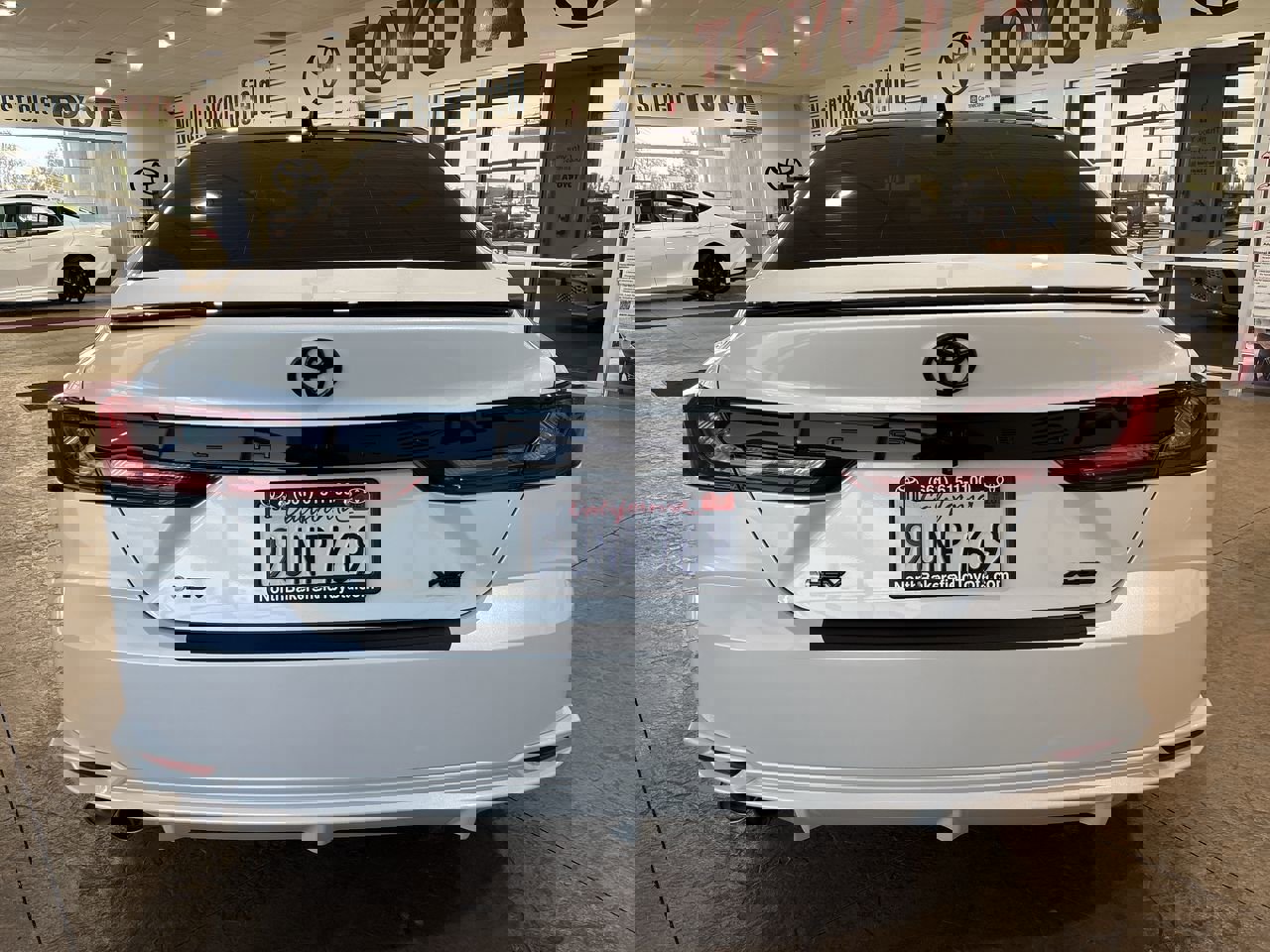 Used 2025 Toyota Camry XSE w/ Premium Package FWD image 9