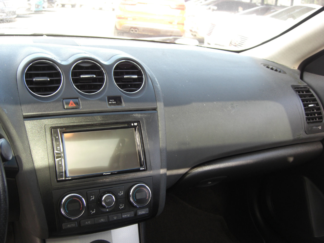 Used 2008 Nissan Altima 3.5 SE w/ Premium Pkg image 9