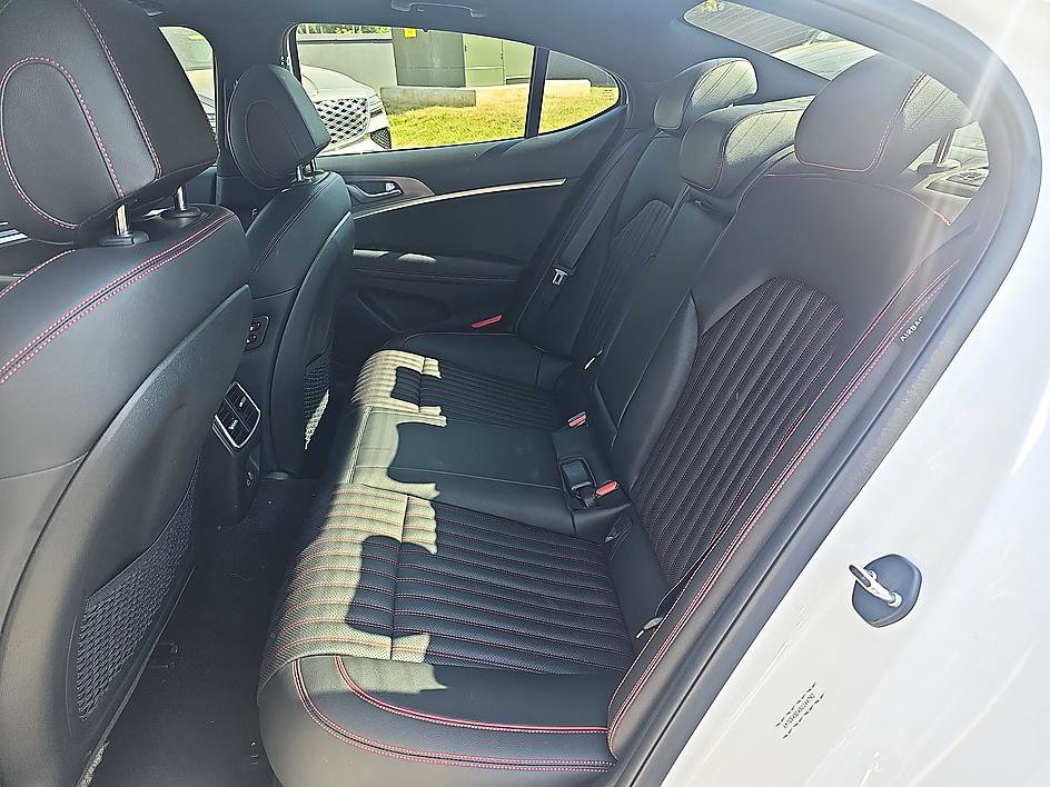 Used 2025 Genesis G70 3.3T Advanced RWD image 33
