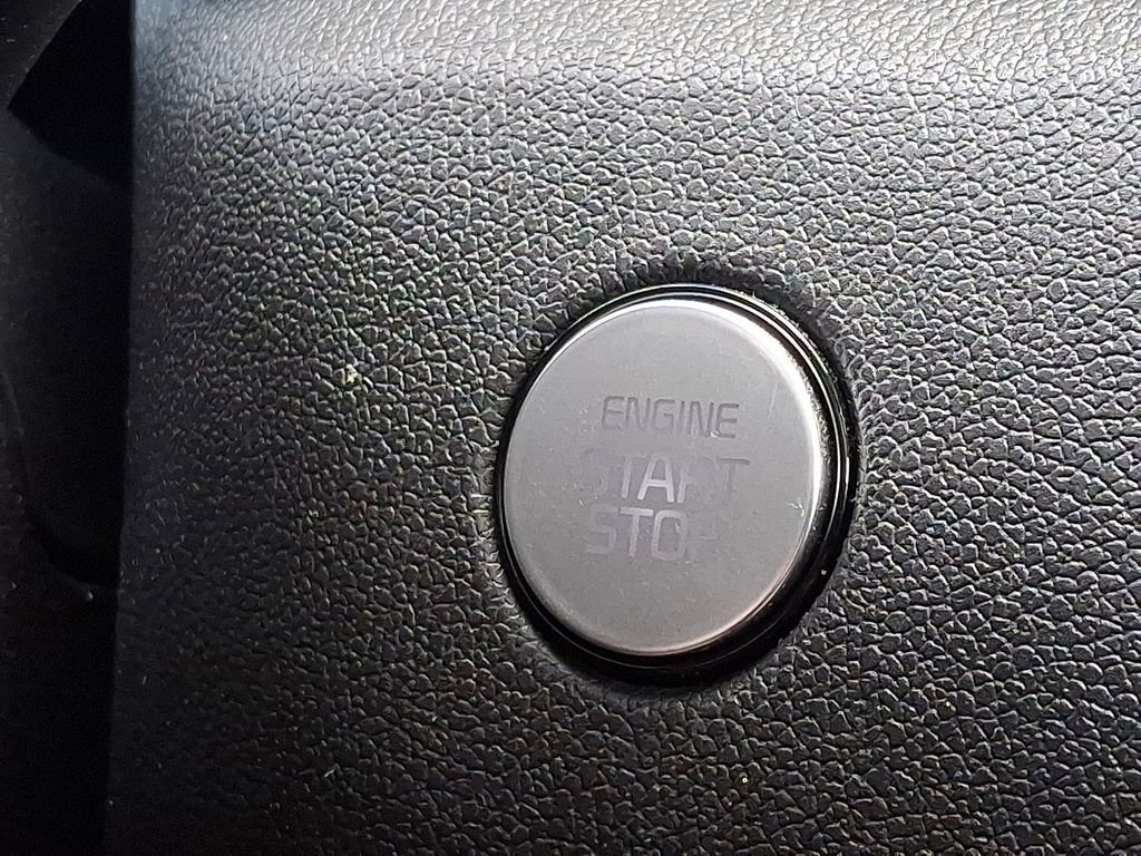 Certified 2022 Kia Sorento S w/ Panoramic Sunroof Package image 24