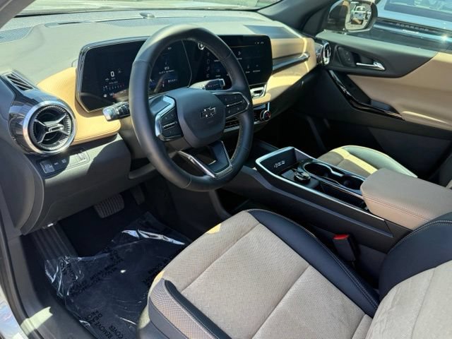 Used 2025 Chevrolet Equinox ACTIV w/ Safety and Technology Package AWD/4WD image 10