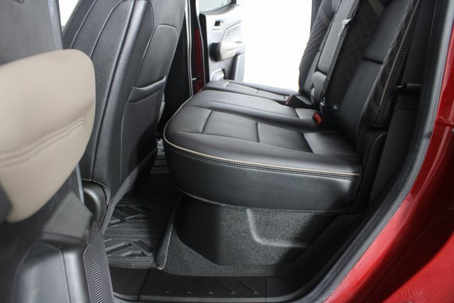 Used 2024 GMC Canyon Denali image 19