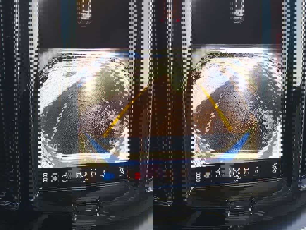 Certified 2025 Volvo XC60 T8 Core w/ Protection Package Premier image 28