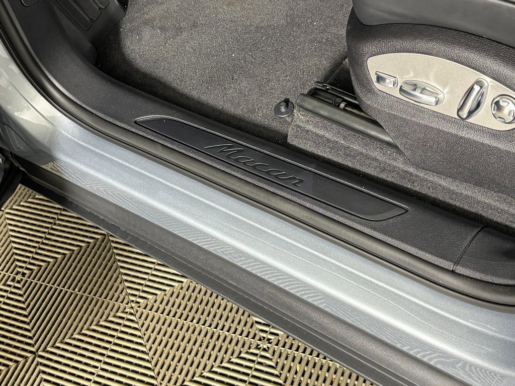 New 2026 Porsche Macan image 17