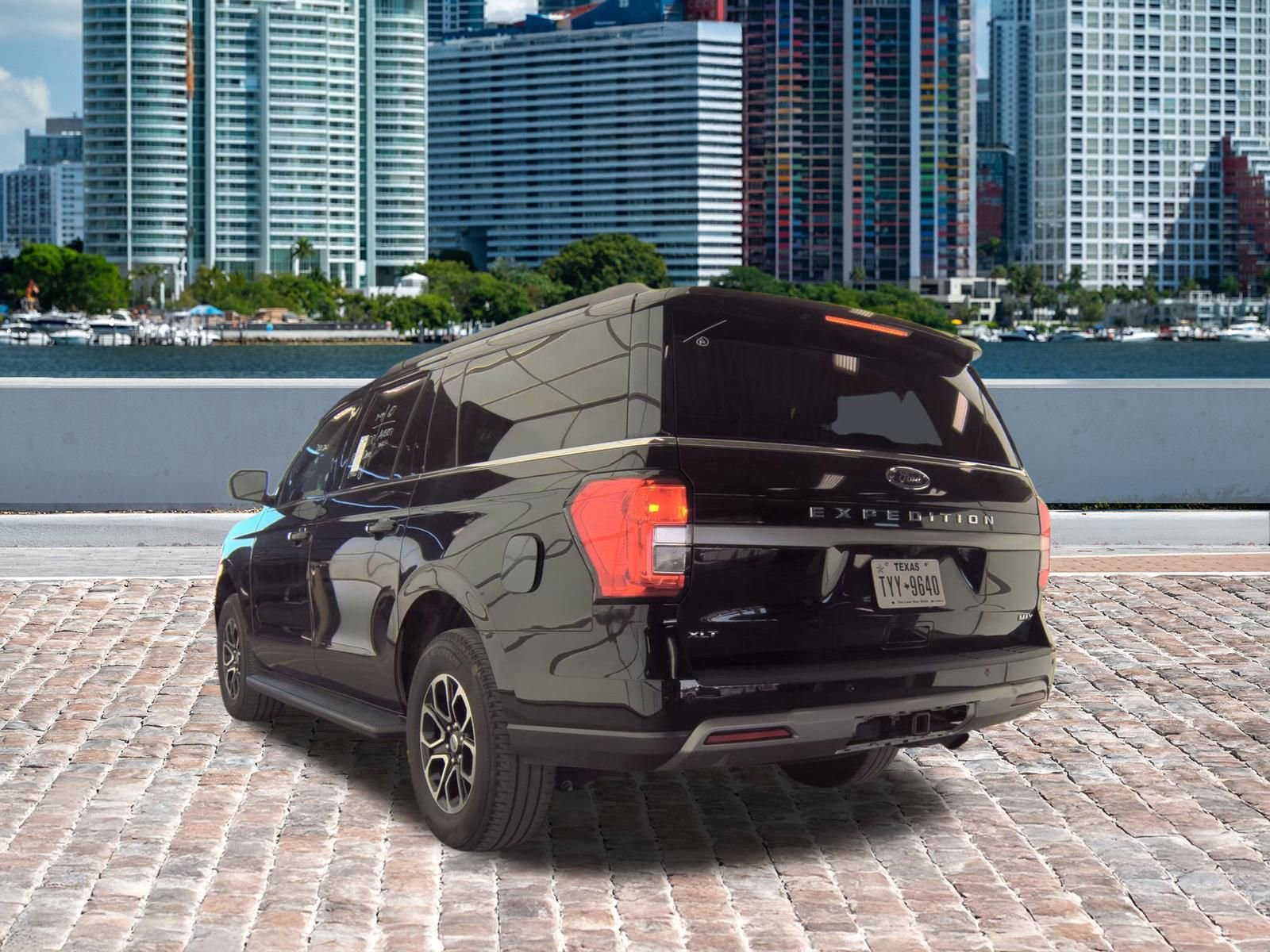 Used 2024 Ford Expedition Max XLT AWD/4WD image 15