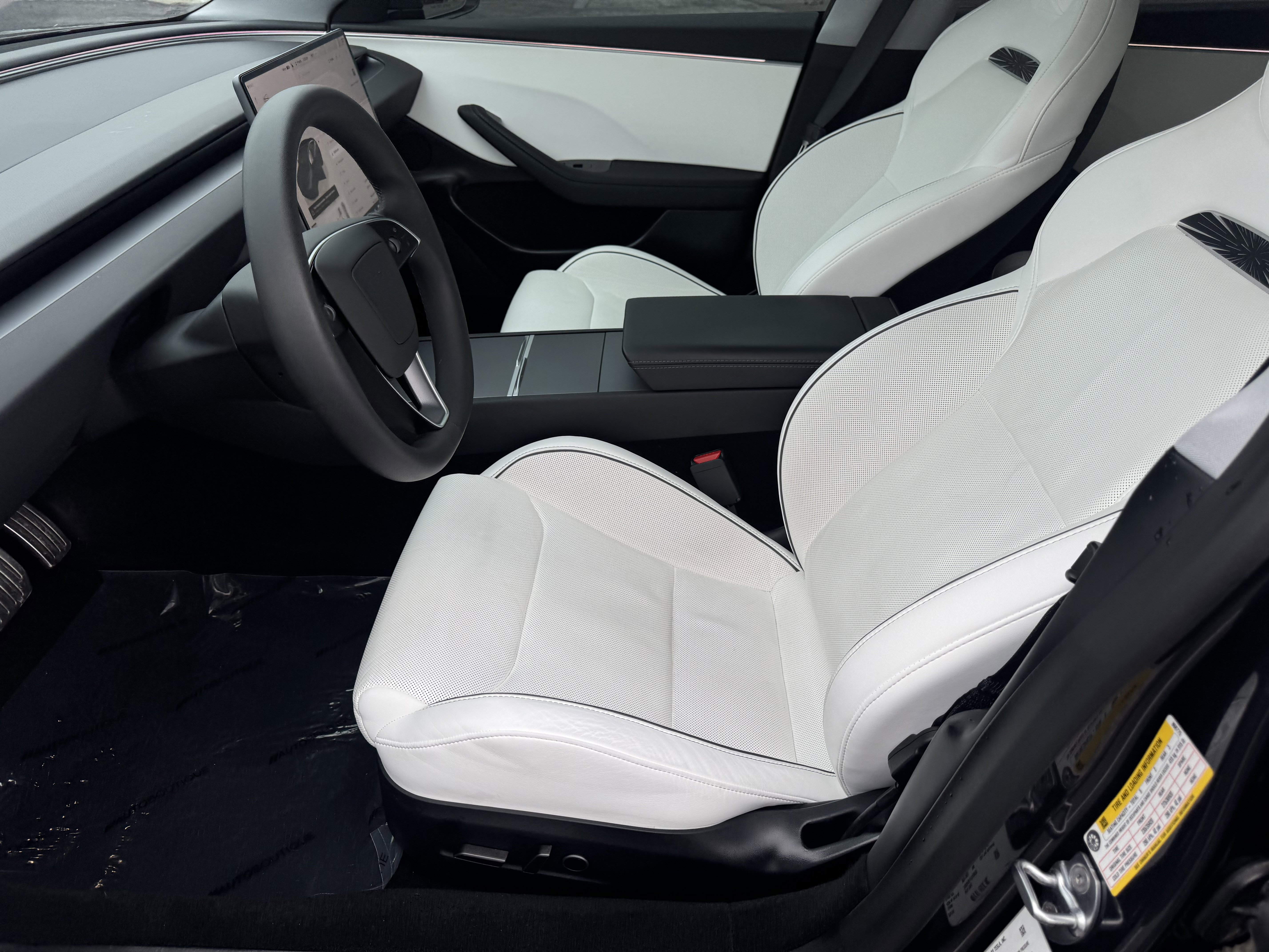 Used 2024 Tesla Model 3 Performance image 33