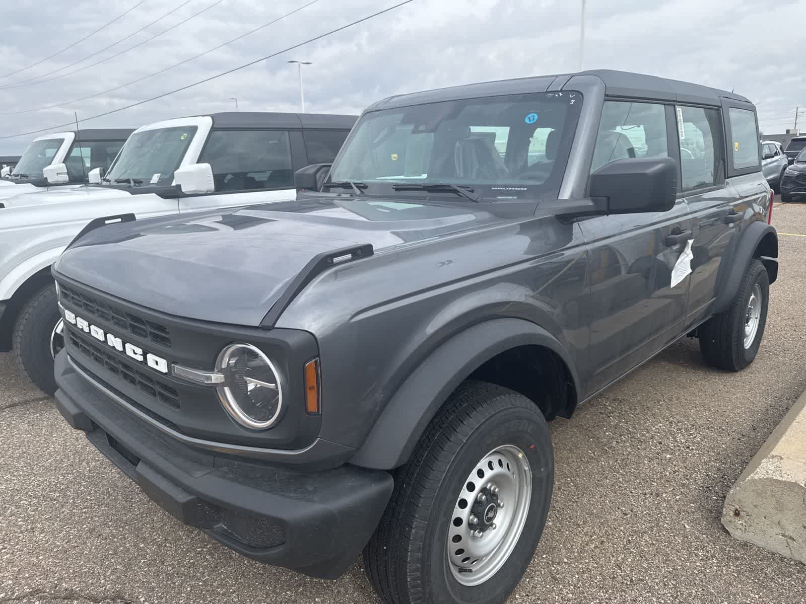 New 2026 Ford Bronco 4-Door AWD/4WD image 2