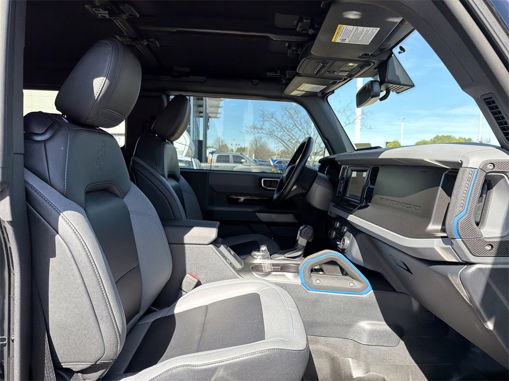 Used 2022 Ford Bronco Black Diamond image 16