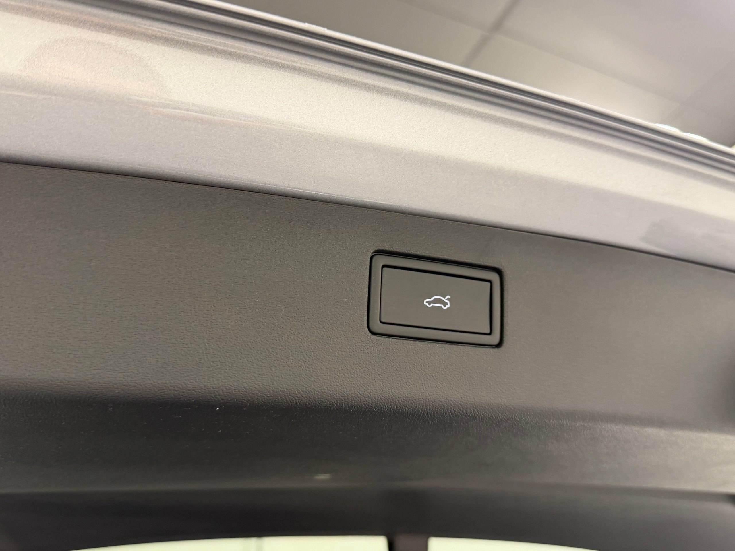 Used 2026 Volkswagen Tiguan SE FWD image 26