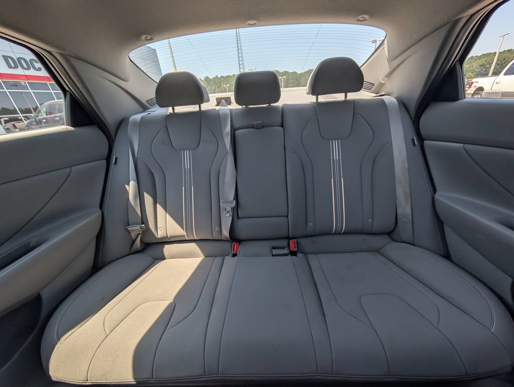 Used 2024 Hyundai Elantra SEL w/ Convenience Package FWD image 24