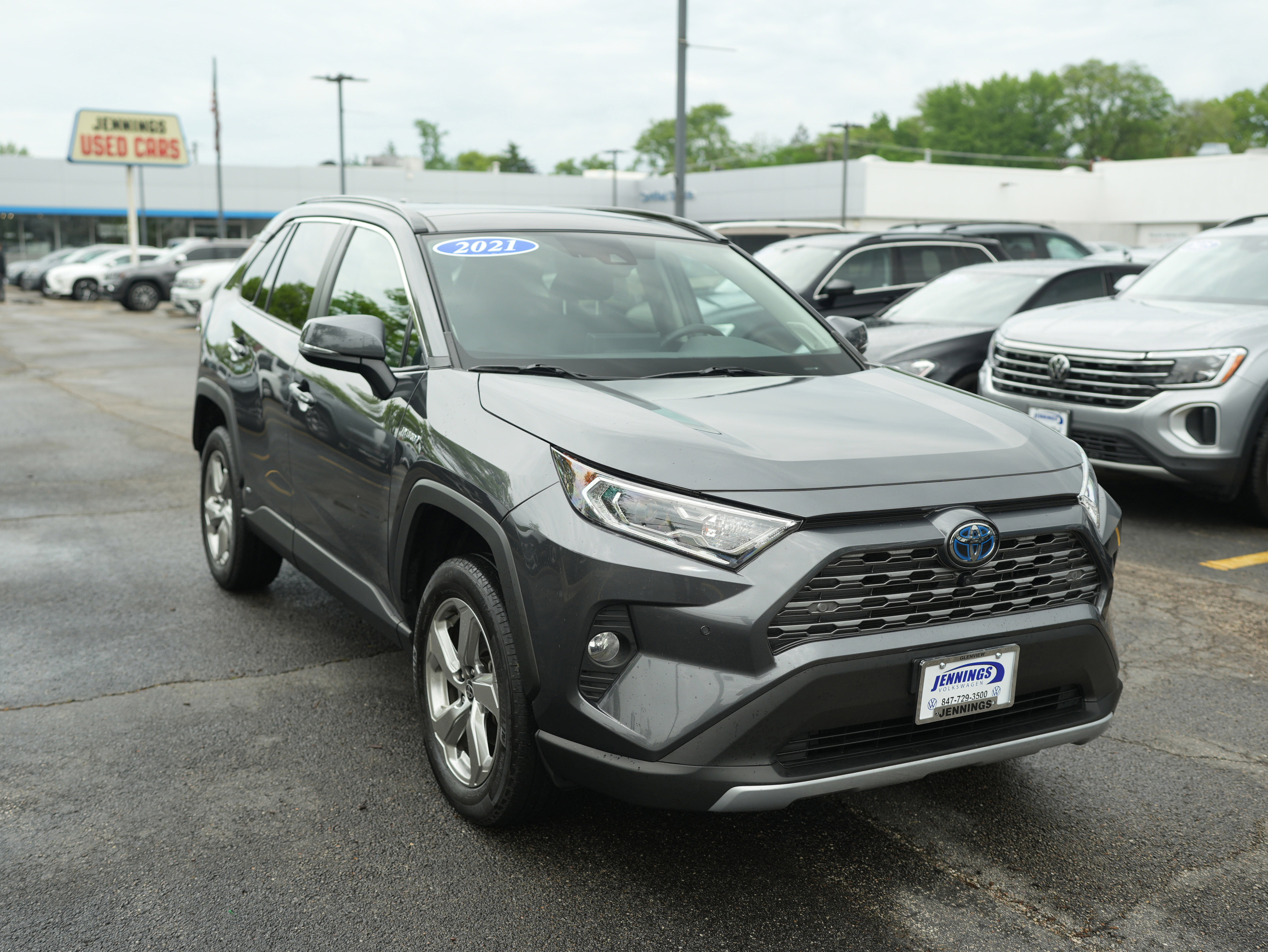 Used 2021 Toyota RAV4 Limited AWD/4WD image 2
