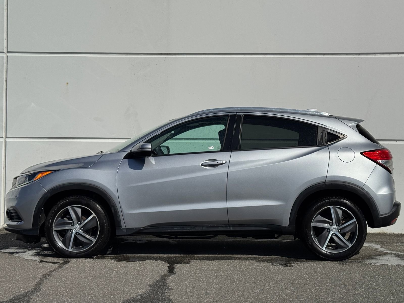Used 2022 Honda HR-V EX image 2