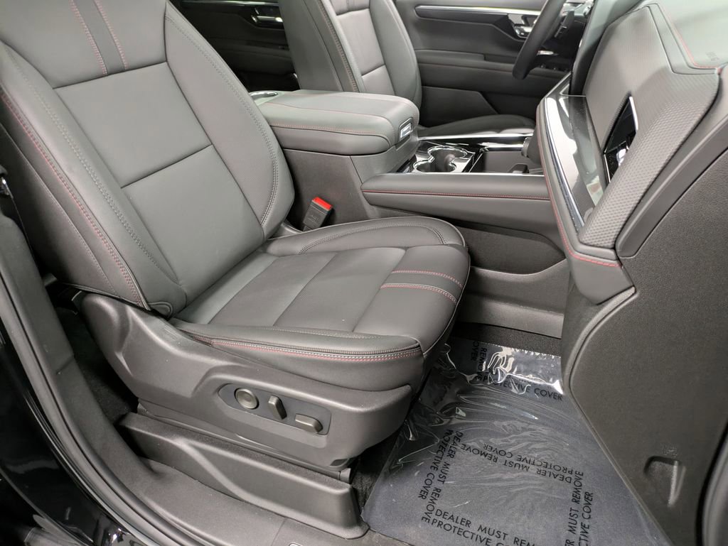 Used 2026 Chevrolet Suburban RST w/ Comfort Package AWD/4WD image 29