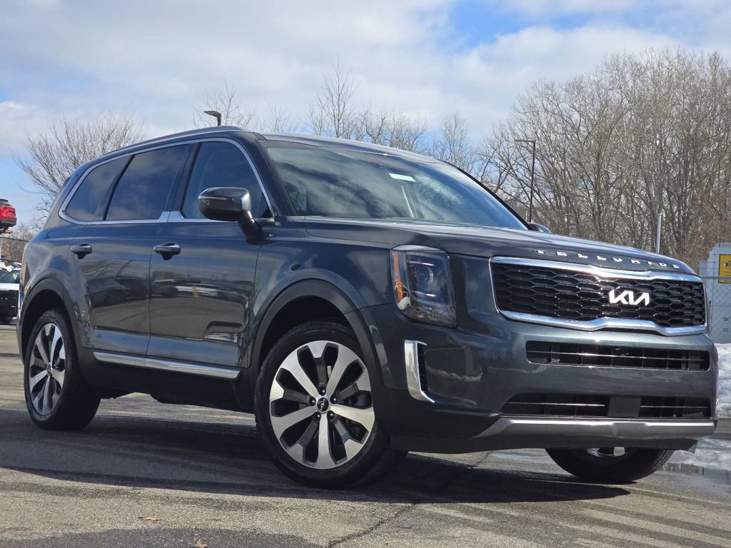 Used 2022 Kia Telluride S image 2