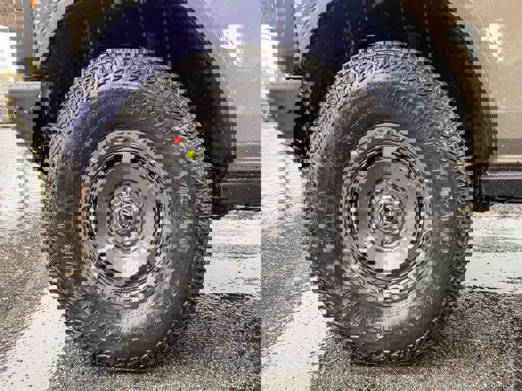 New 2025 Ford Bronco Badlands image 11