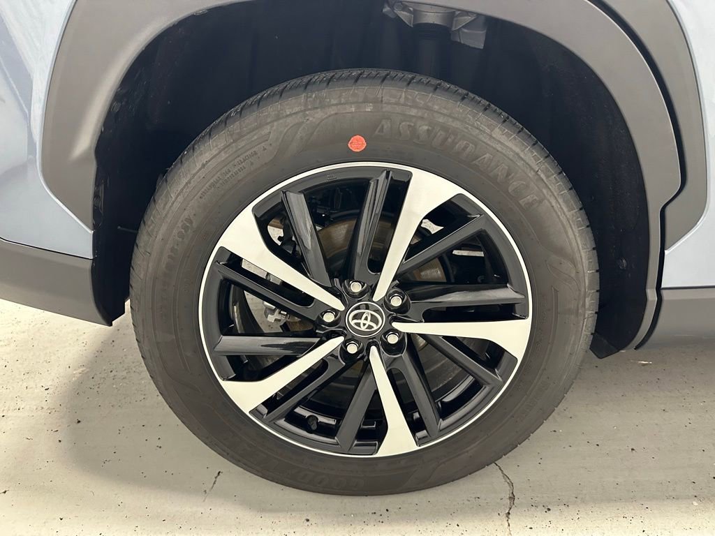 Used 2025 Toyota Corolla Cross XSE image 66