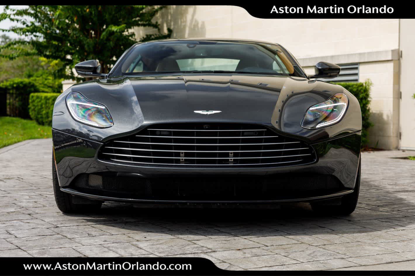 Used 2022 Aston Martin DB11 Coupe RWD image 28