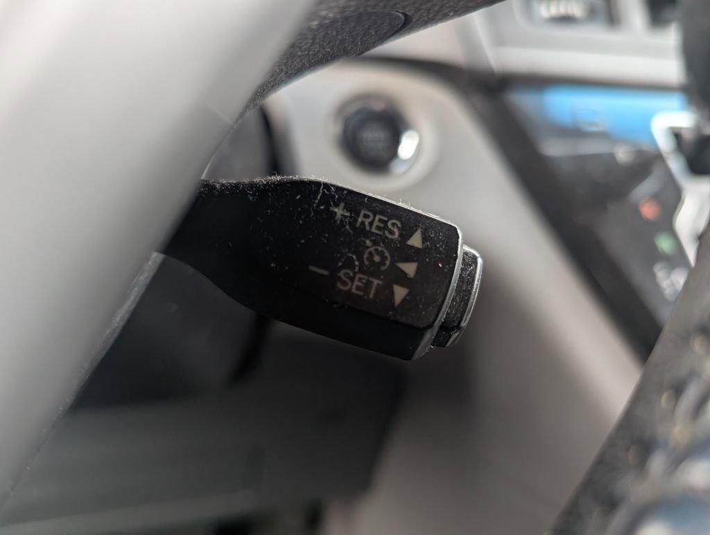 Used 2017 Toyota Sienna L image 19