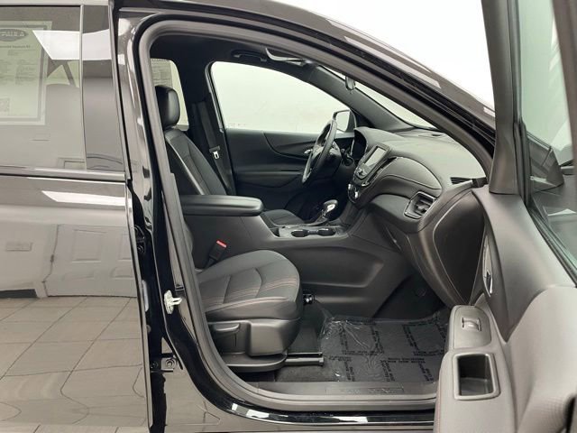 Used 2023 Chevrolet Equinox RS AWD/4WD image 13