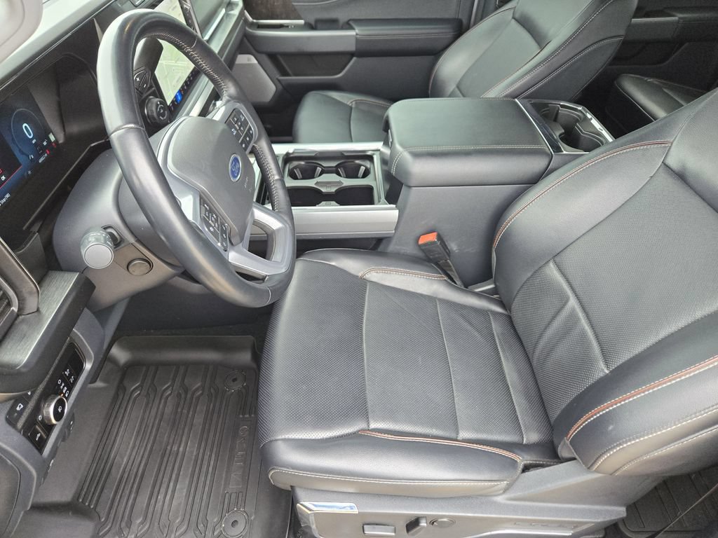 Used 2023 Ford F250 Lariat w/ Lariat Ultimate Package AWD/4WD image 8