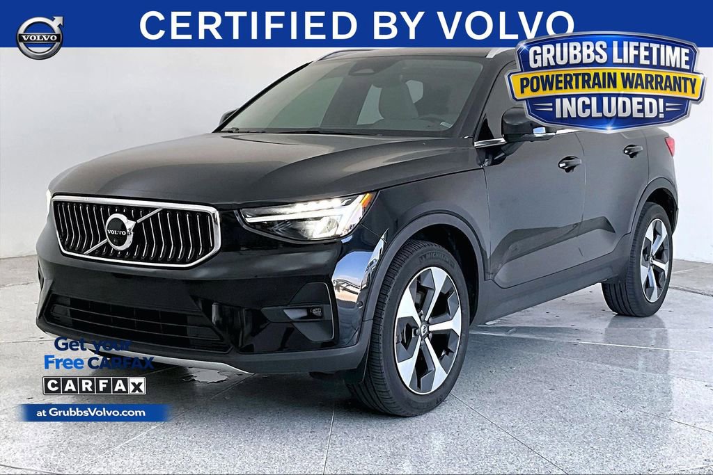 Used 2023 Volvo XC40 B5 Plus w/ Protection Package Premier AWD/4WD image 12