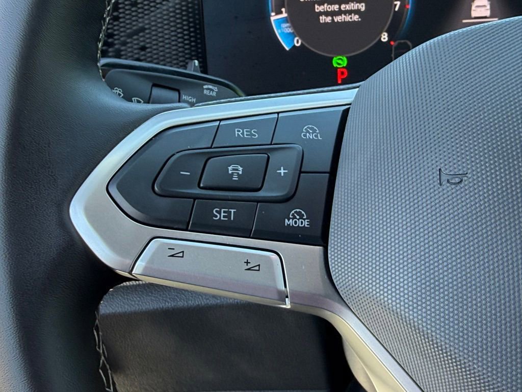 Used 2025 Volkswagen Tiguan S w/ 18" Wheel Package image 18