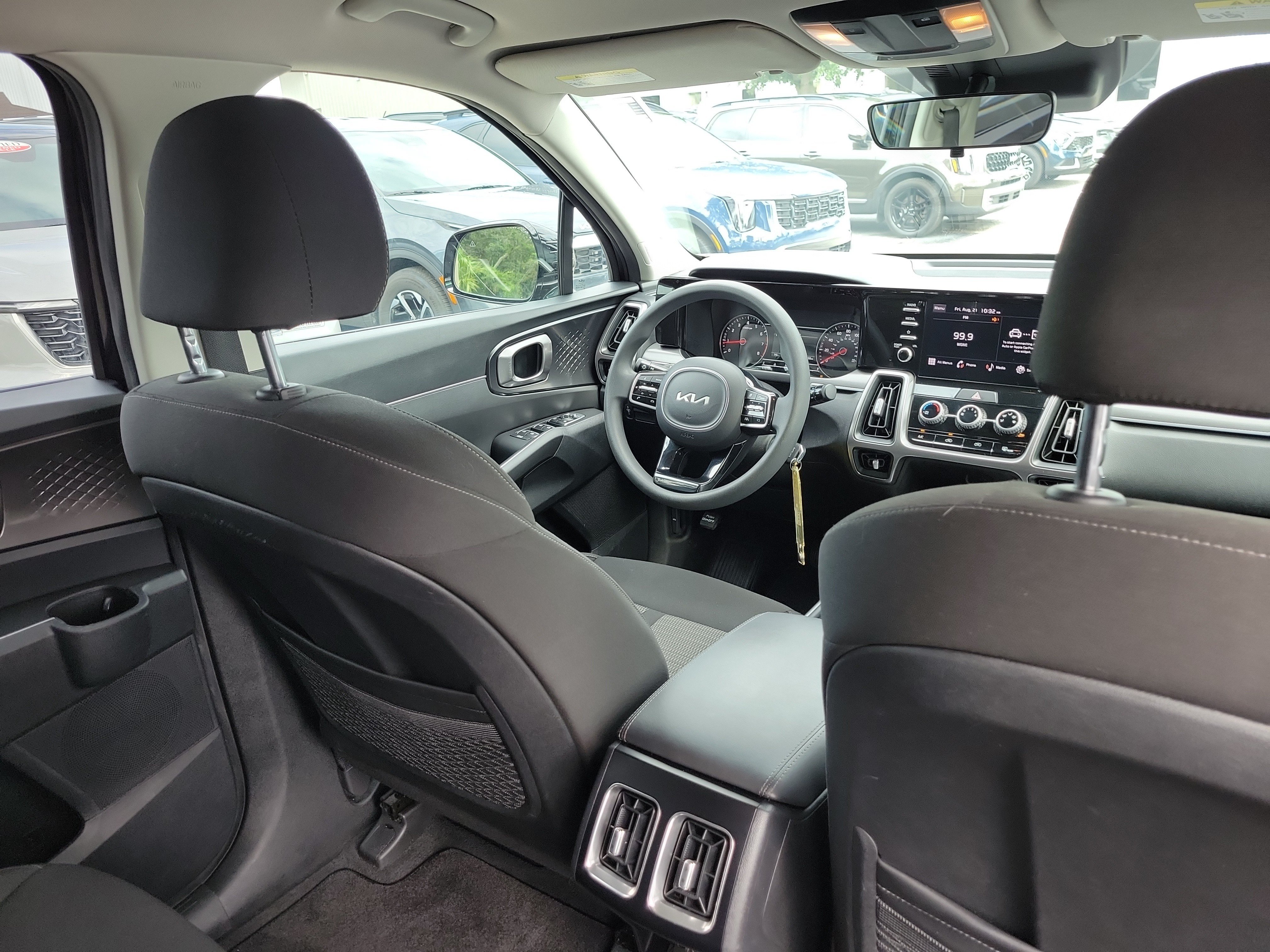 Certified 2023 Kia Sorento LX FWD image 13