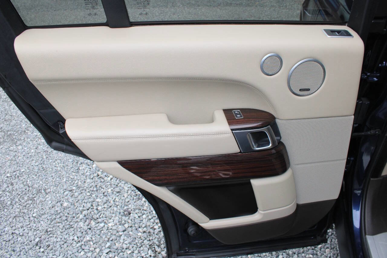 Used 2016 Land Rover Range Rover HSE image 24
