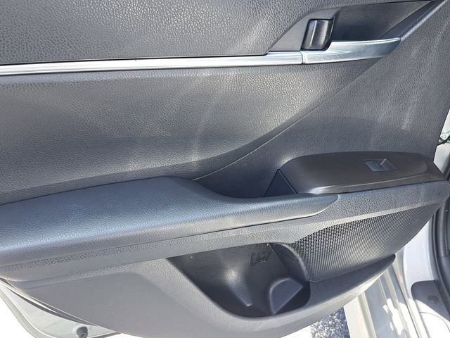 Used 2021 Toyota Camry SE w/ Convenience Package image 10