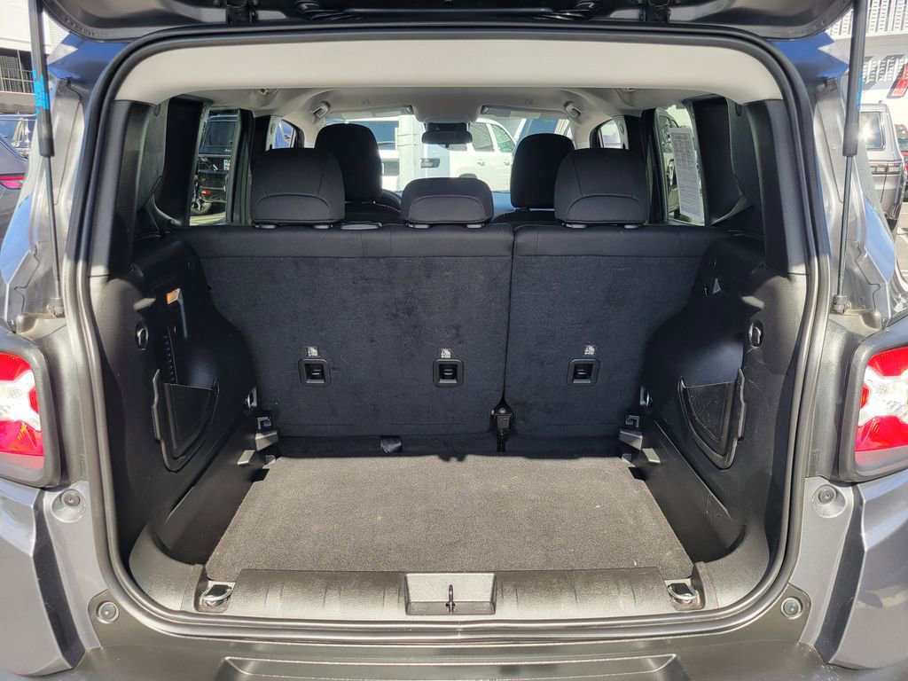 Used 2023 Jeep Renegade Altitude image 20