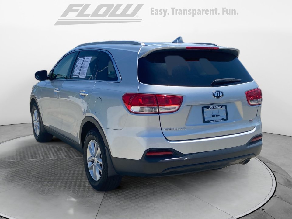 Used 2018 Kia Sorento FWD image 6