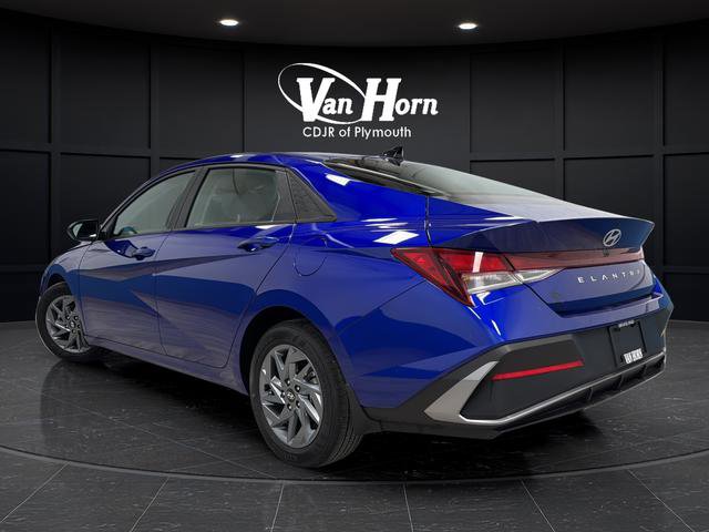 Used 2024 Hyundai Elantra SEL image 5