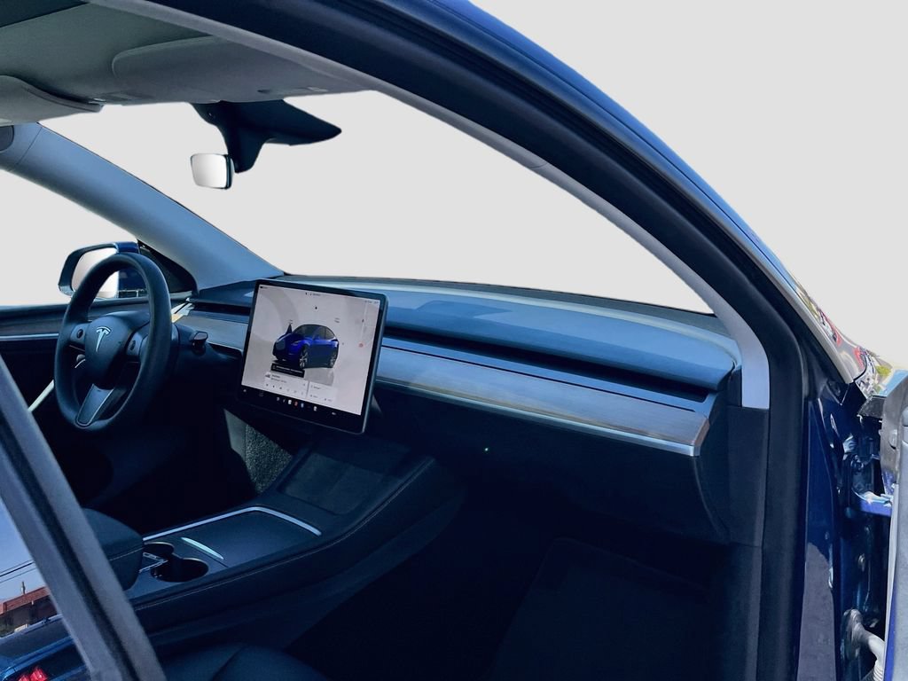 Used 2023 Tesla Model Y Long Range AWD/4WD image 30