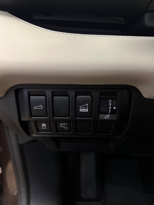 Used 2019 Subaru Ascent Limited w/ Popular Package #2A image 32