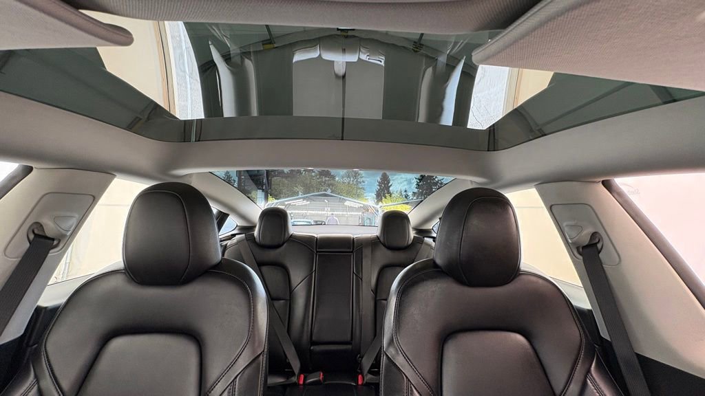 Used 2023 Tesla Model 3 Standard Range image 28