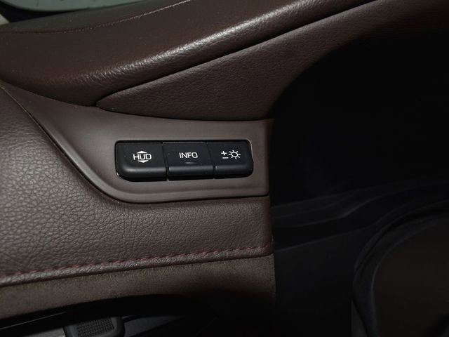 Used 2015 Cadillac Escalade ESV Luxury image 18