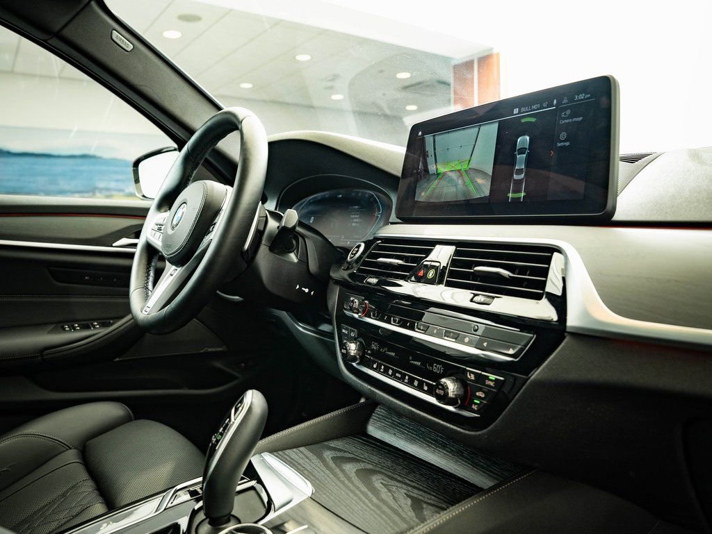 Used 2023 BMW 540i xDrive w/ Executive Package image 49