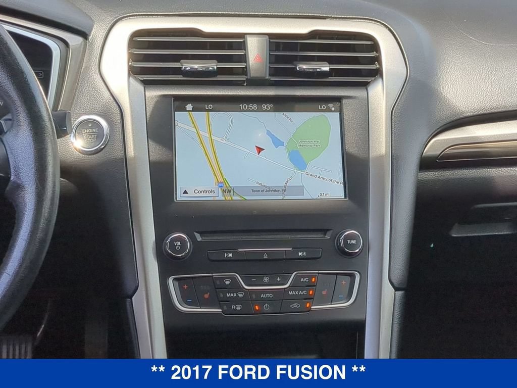 Used 2017 Ford Fusion SE w/ Fusion SE Technology Package AWD/4WD image 16