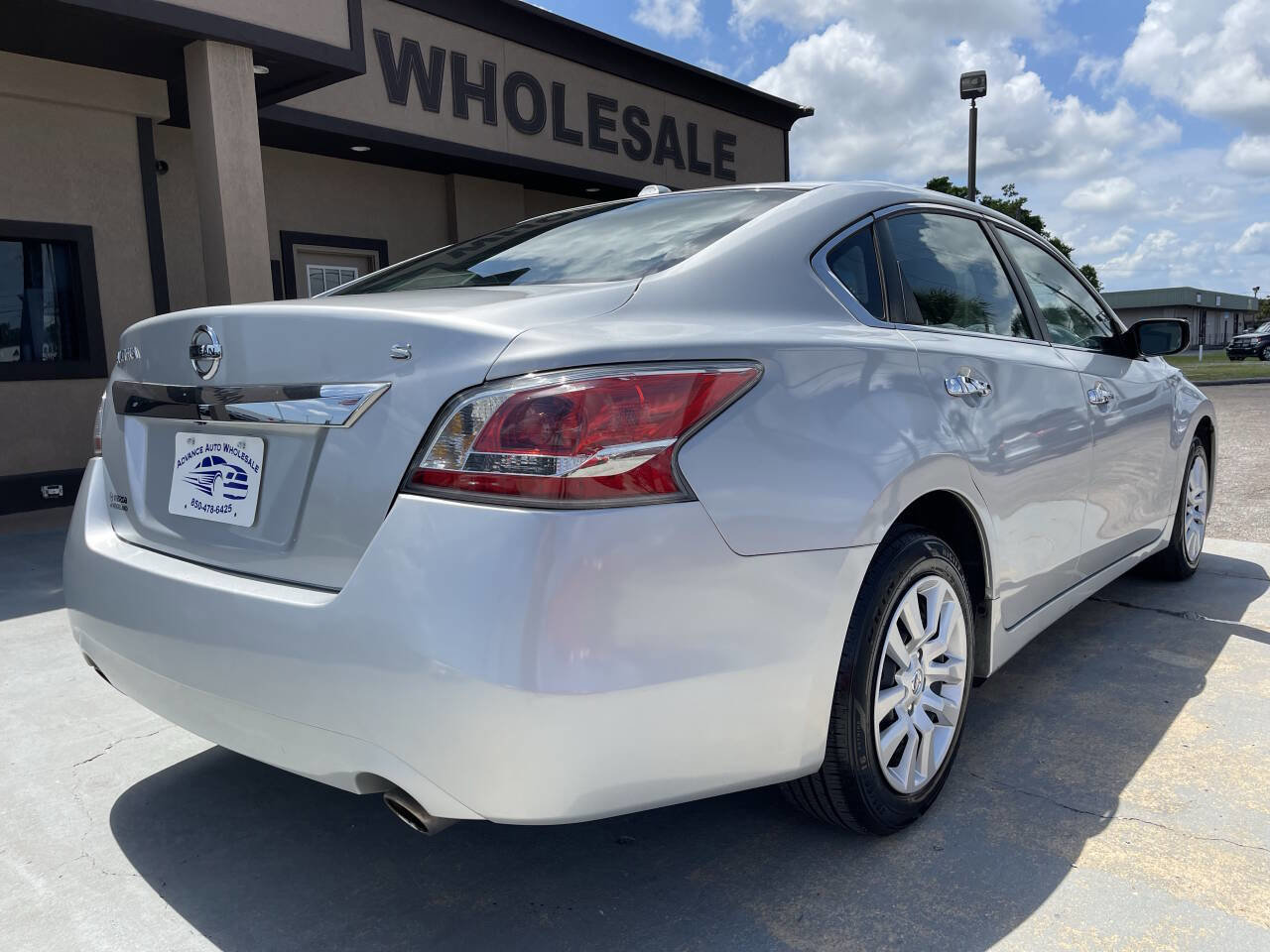 Used 2015 Nissan Altima 2.5 S w/ Power Driver Seat Package FWD image 6