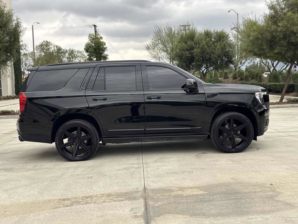 Used 2021 GMC Yukon Denali w/ Denali Premium Package image 2