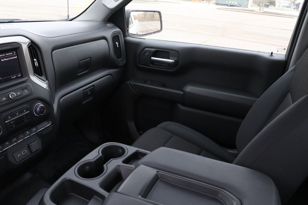 Used 2025 Chevrolet Silverado 1500 W/T image 12