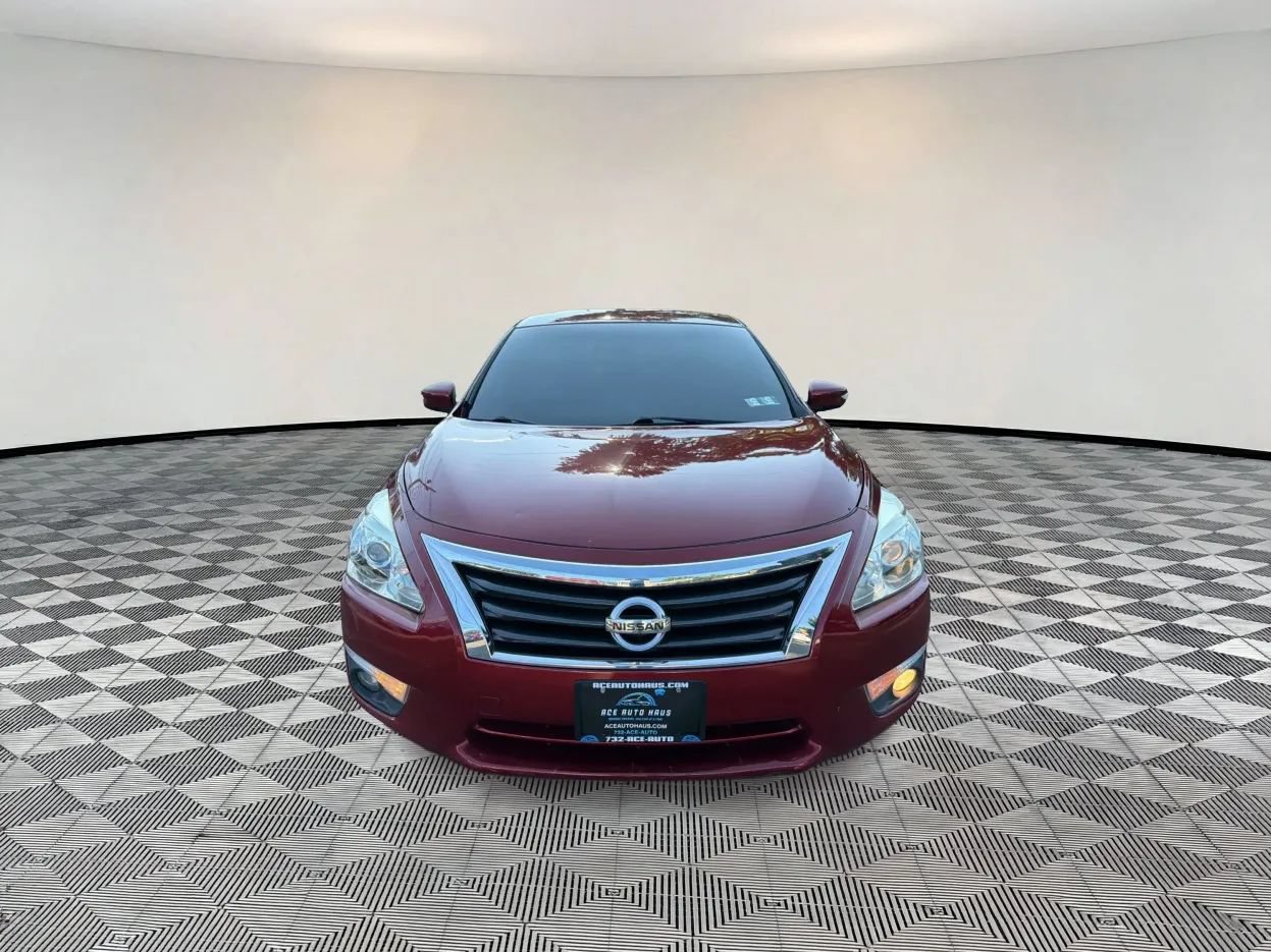 Used 2015 Nissan Altima 2.5 SL w/ Technology Package FWD image 2