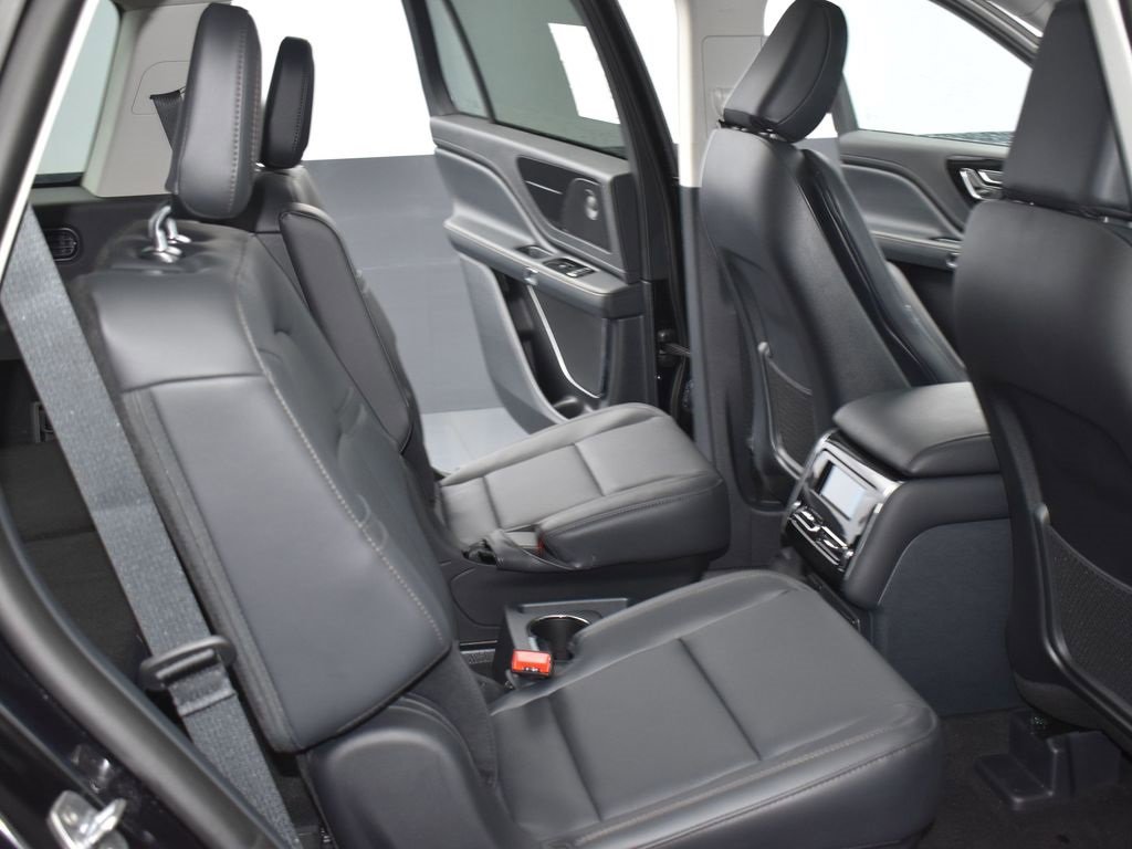 Used 2025 Lincoln Aviator AWD w/ Jet Appearance Package image 11