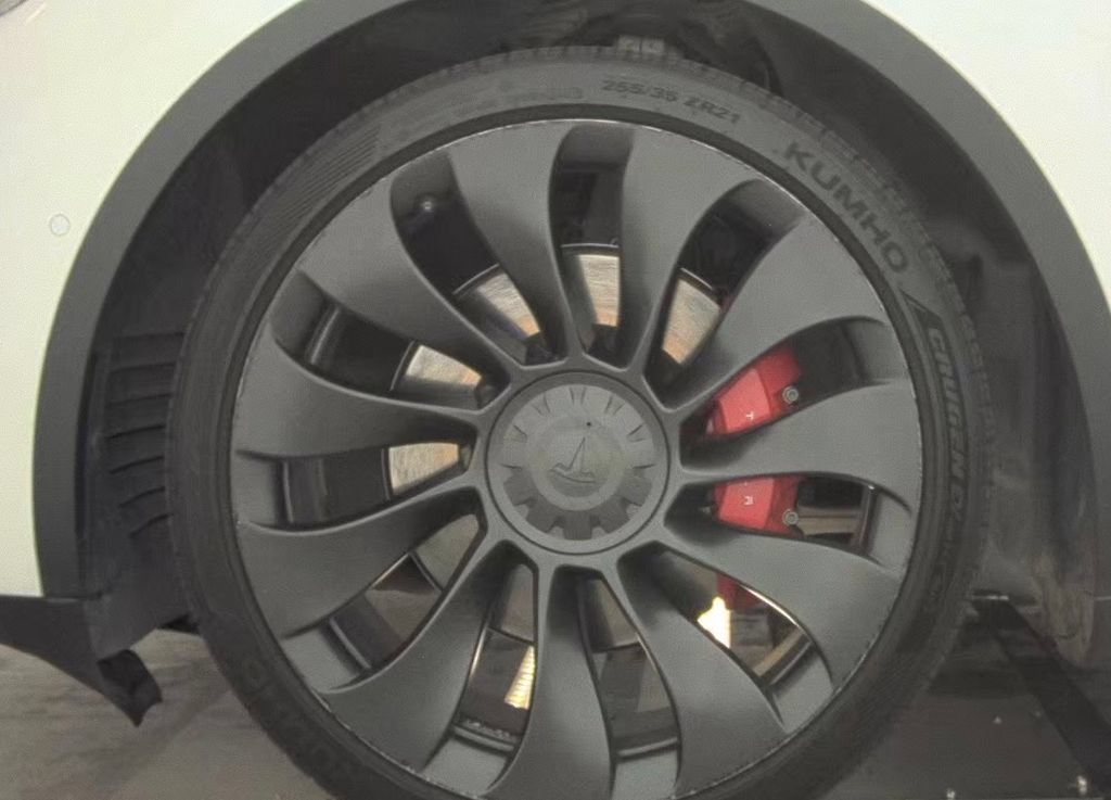 Used 2022 Tesla Model Y Performance AWD/4WD image 23
