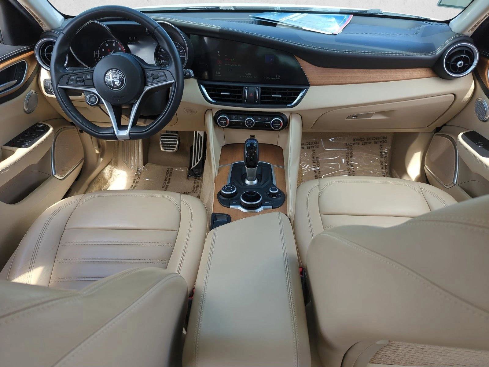 Used 2019 Alfa Romeo Giulia Ti w/ Quick Order Package 22Z Lusso RWD image 18